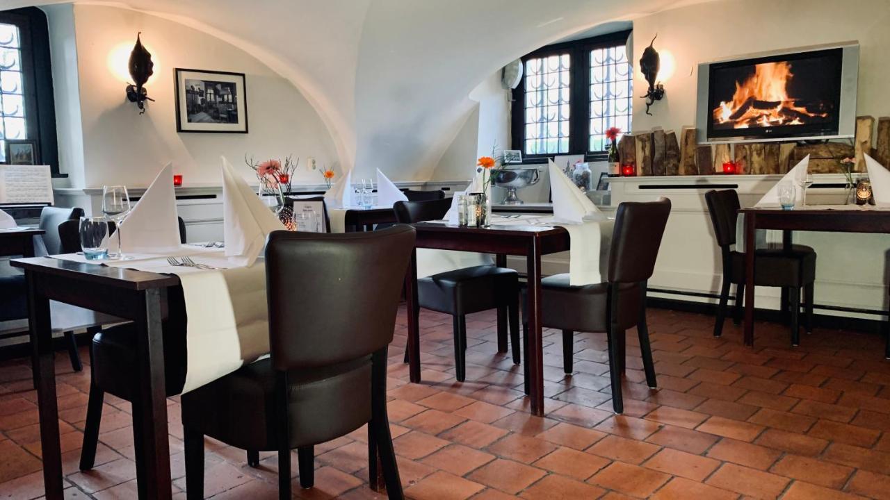 Hotel Kasteel De Essenburgh Хирден Экстерьер фото
